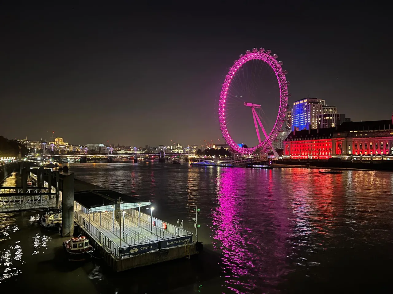 London Eye nocą — angielski używany podczas podróży i w codziennych sytuacjach